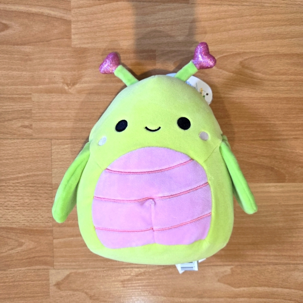 BNWT Hadeon Valentine's bug squishmallow